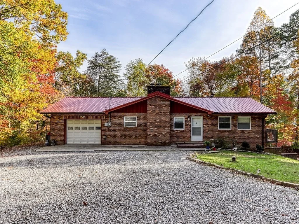 Photo of 2069 Bluff Mountain Road