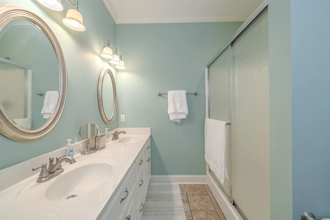 Photo of 27 HARBOR DR