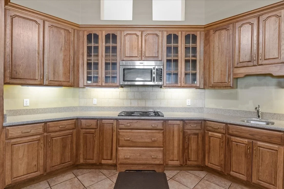 Photo of 867 River Oaks Dr