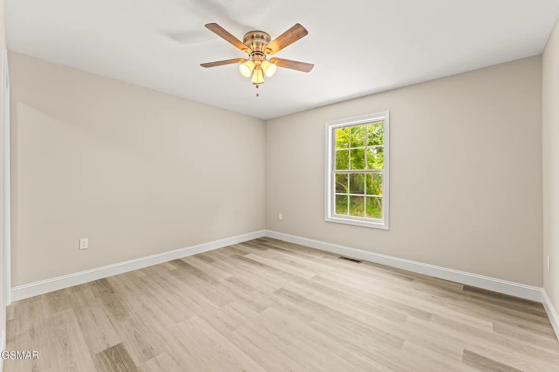 Photo of 1039 Cedar Ln