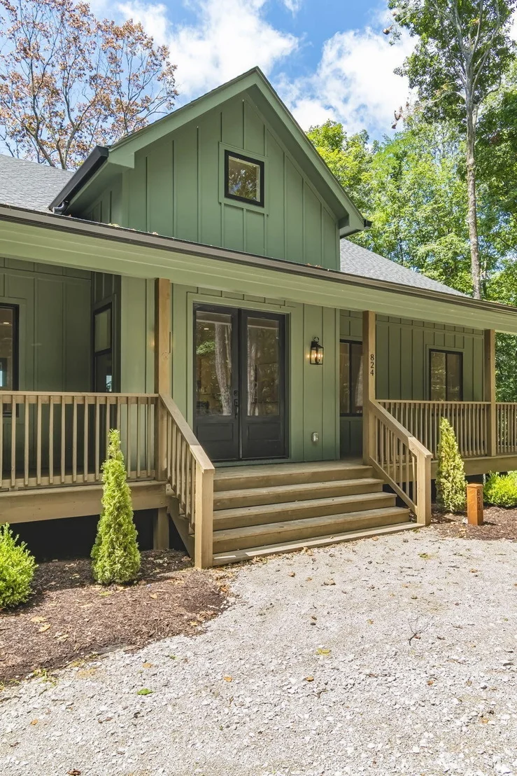 Photo of 824 Valley View Drive
