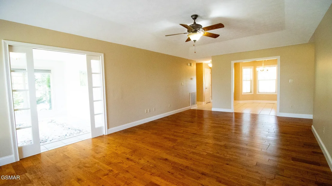 Photo of 185 Florence Circle