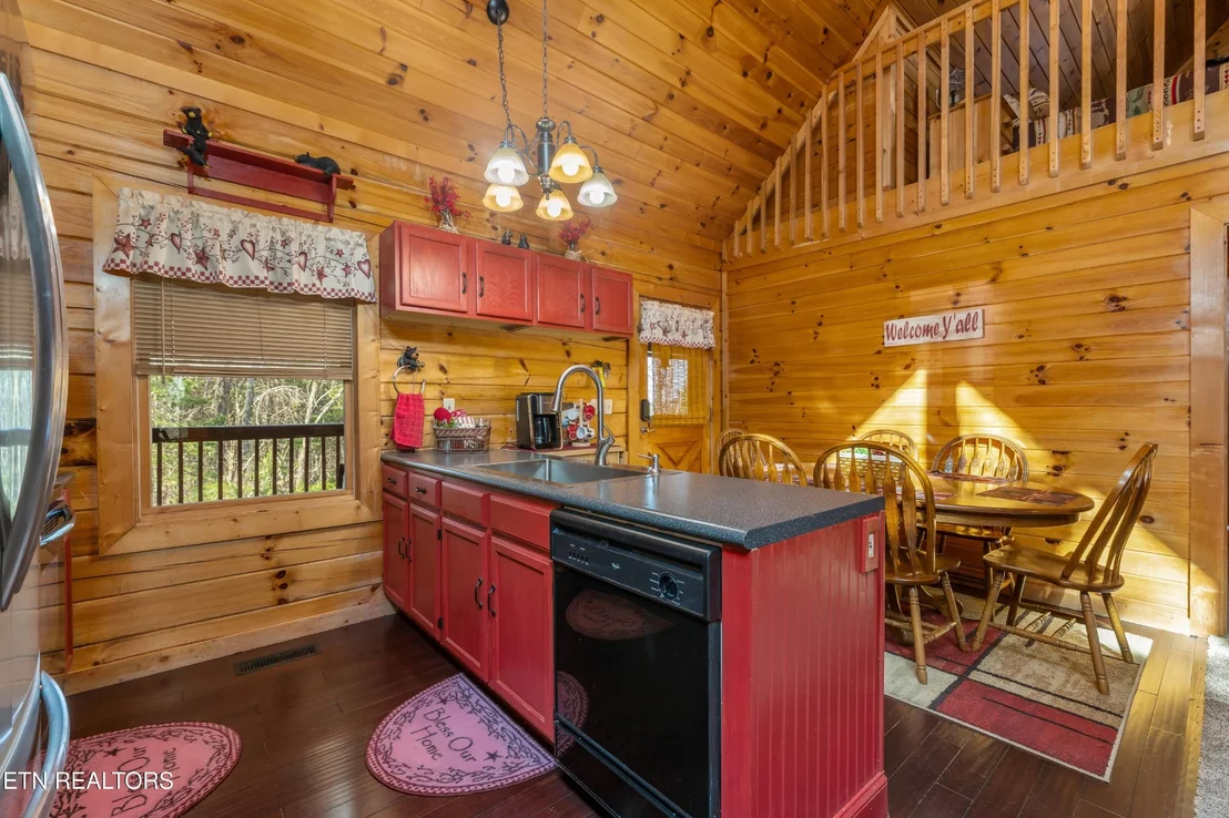 Photo of 1074 Willard Way