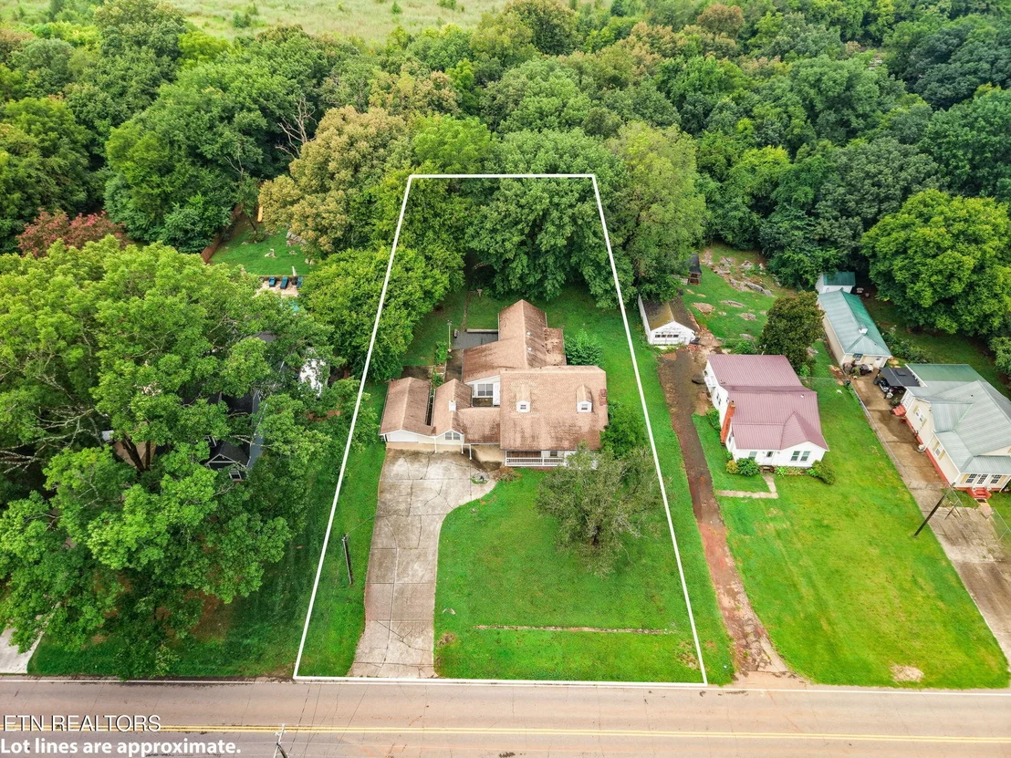 Photo of 679 N Wright Rd