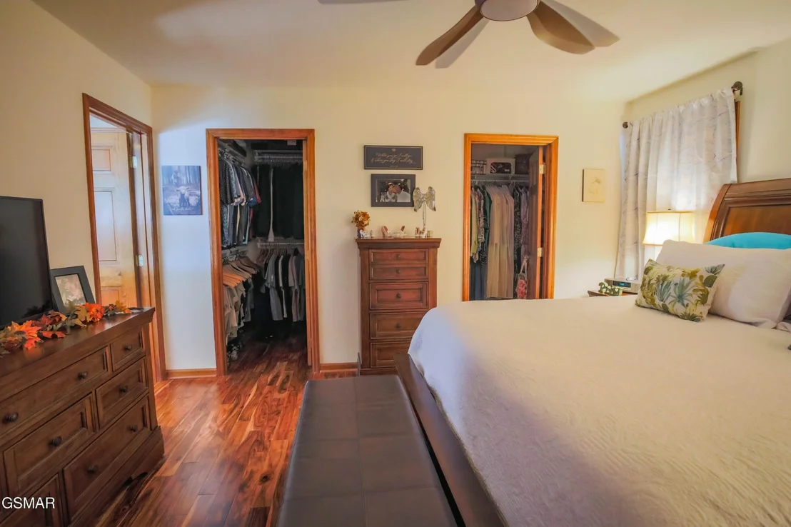Photo of 3450 Valley View Road