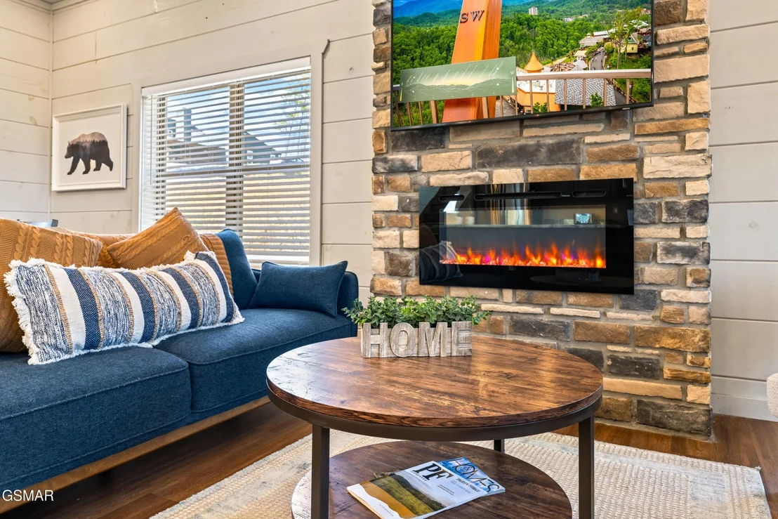 Photo of 2848 Sequoia Road