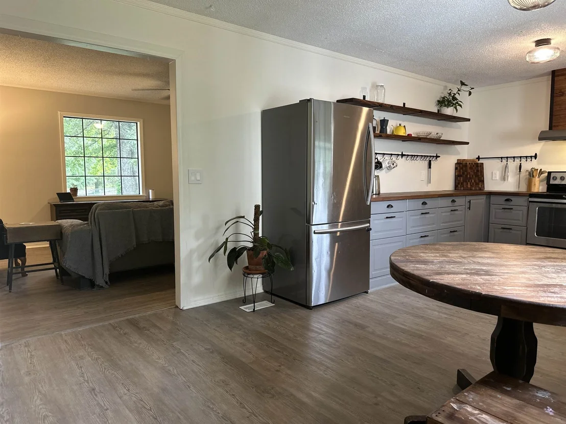 Photo of 185 PYBURNS DR