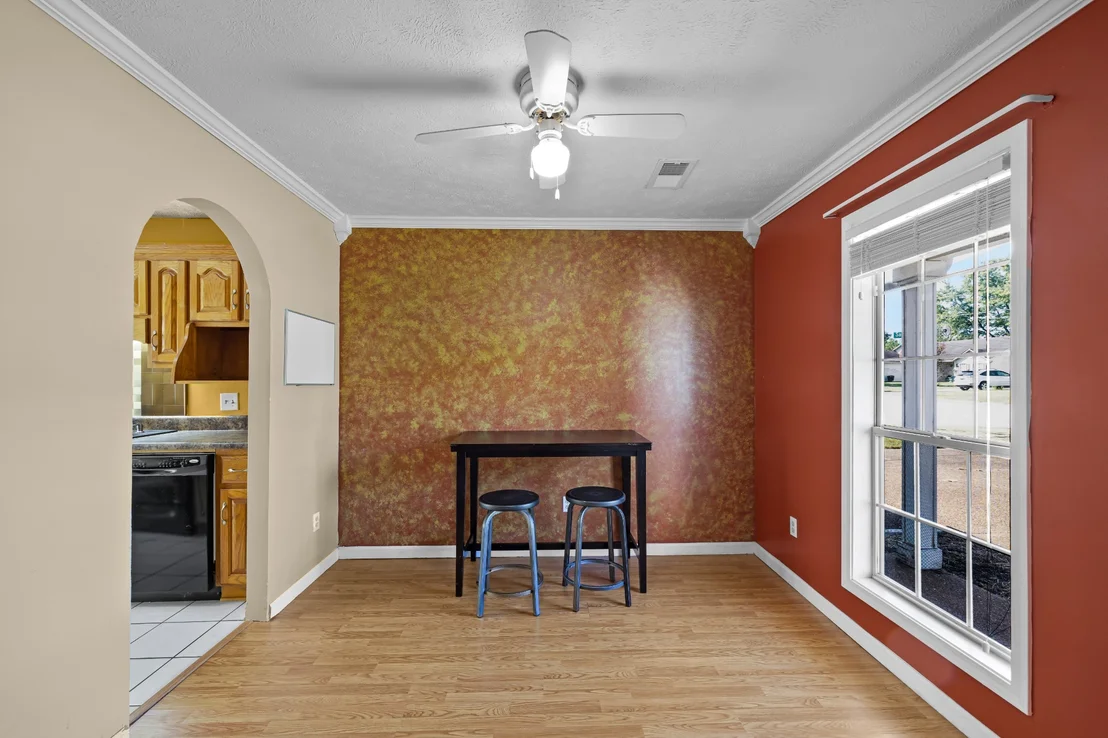 Photo of 40 Glenhurst Dr