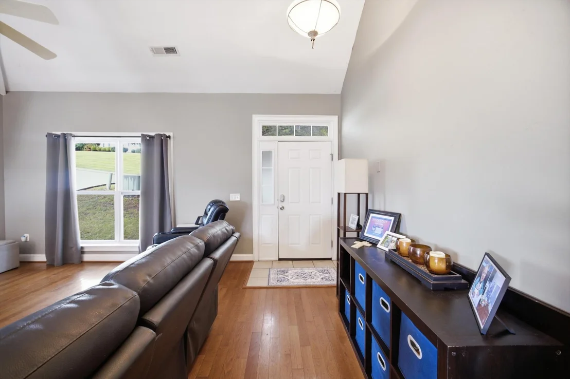 Photo of 898 Fuller Glen Circle
