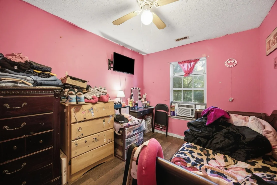 Photo of 915 Sylvan Drive