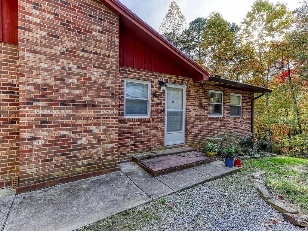 Photo of 2069 Bluff Mountain Road
