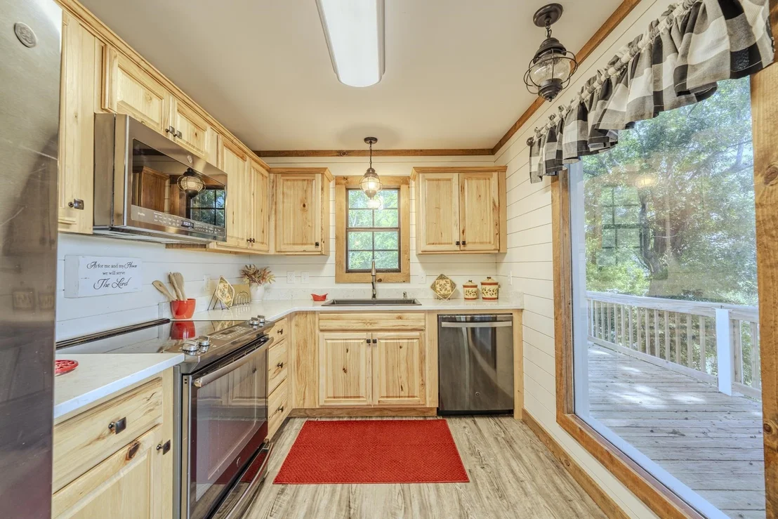 Photo of 649 NARROWS LN