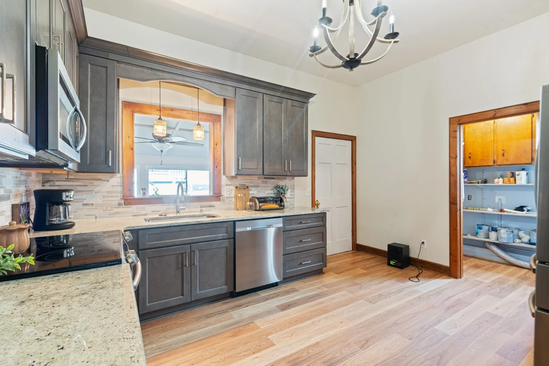 Photo of 116 W Swan St