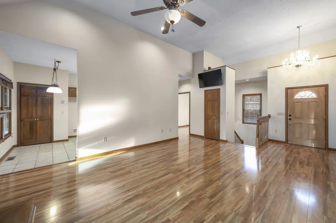 Photo of 40 Pine Cv