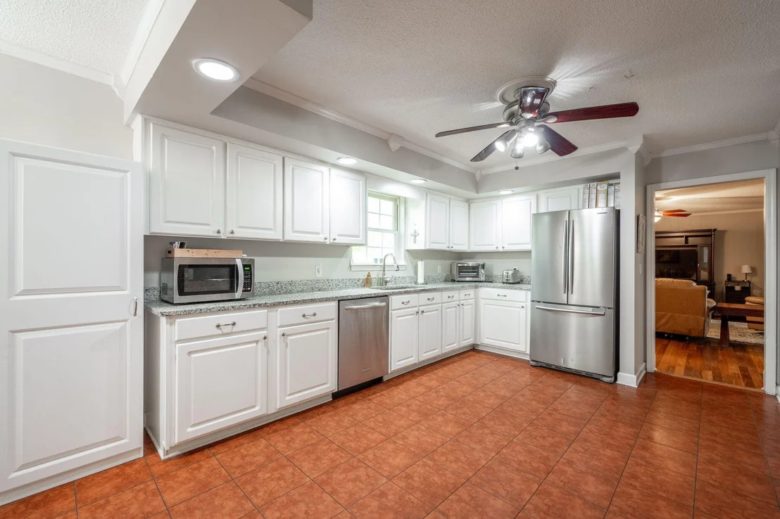 Photo of 497 Glenpoint Lane