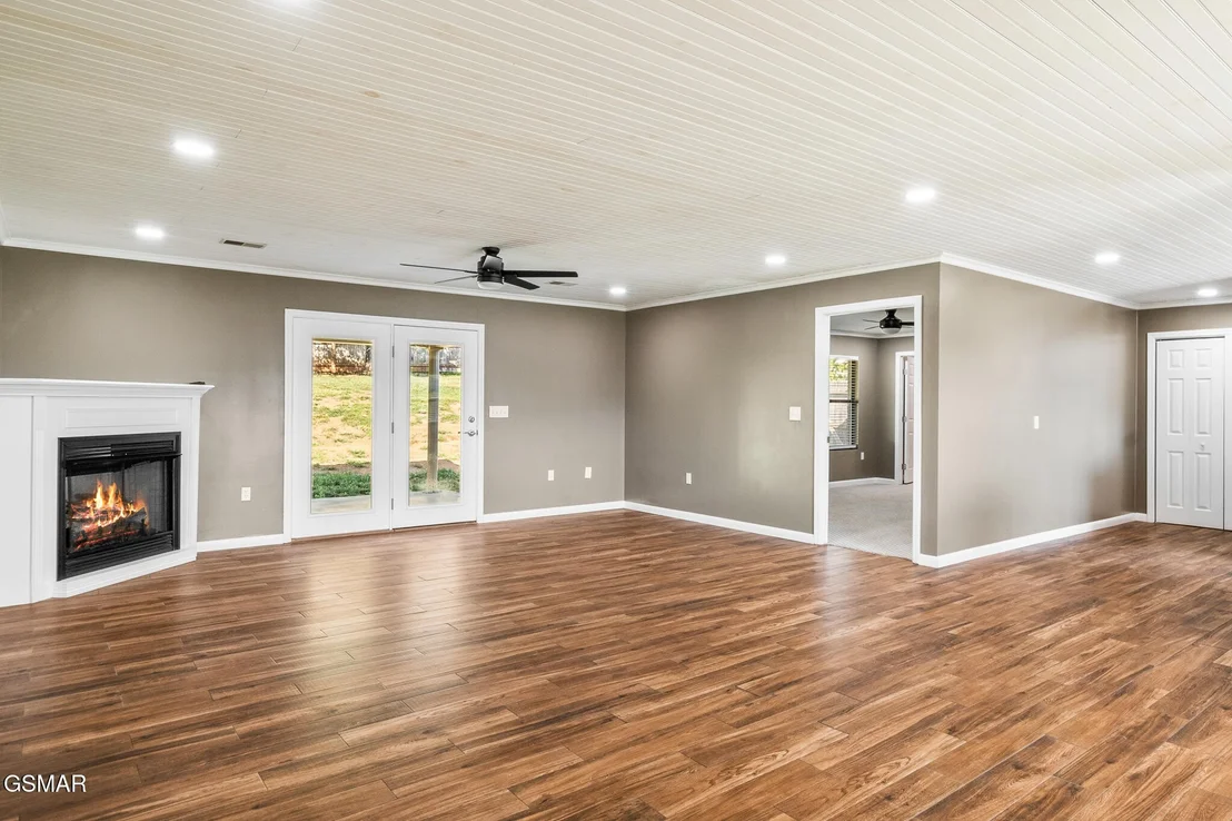 Photo of 2115 Bradley Lane