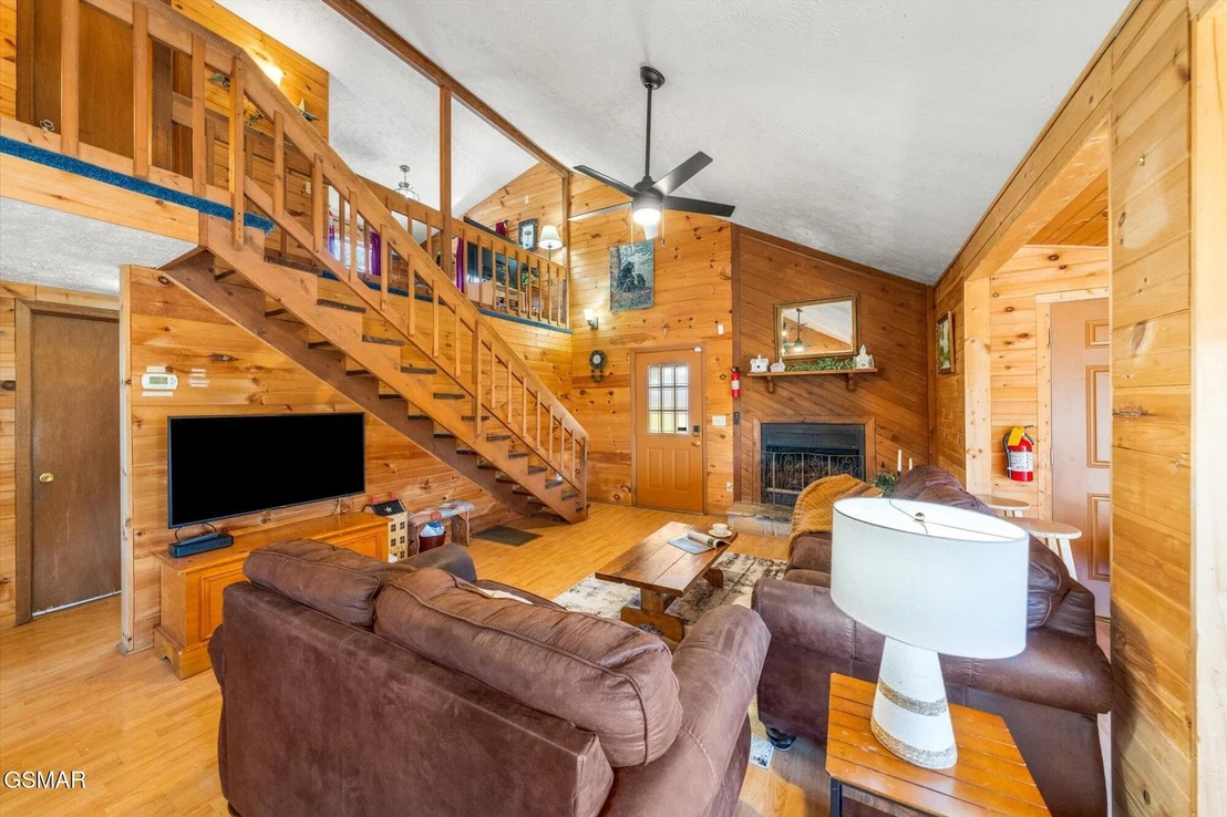 Photo of 2124 Windy Lane
