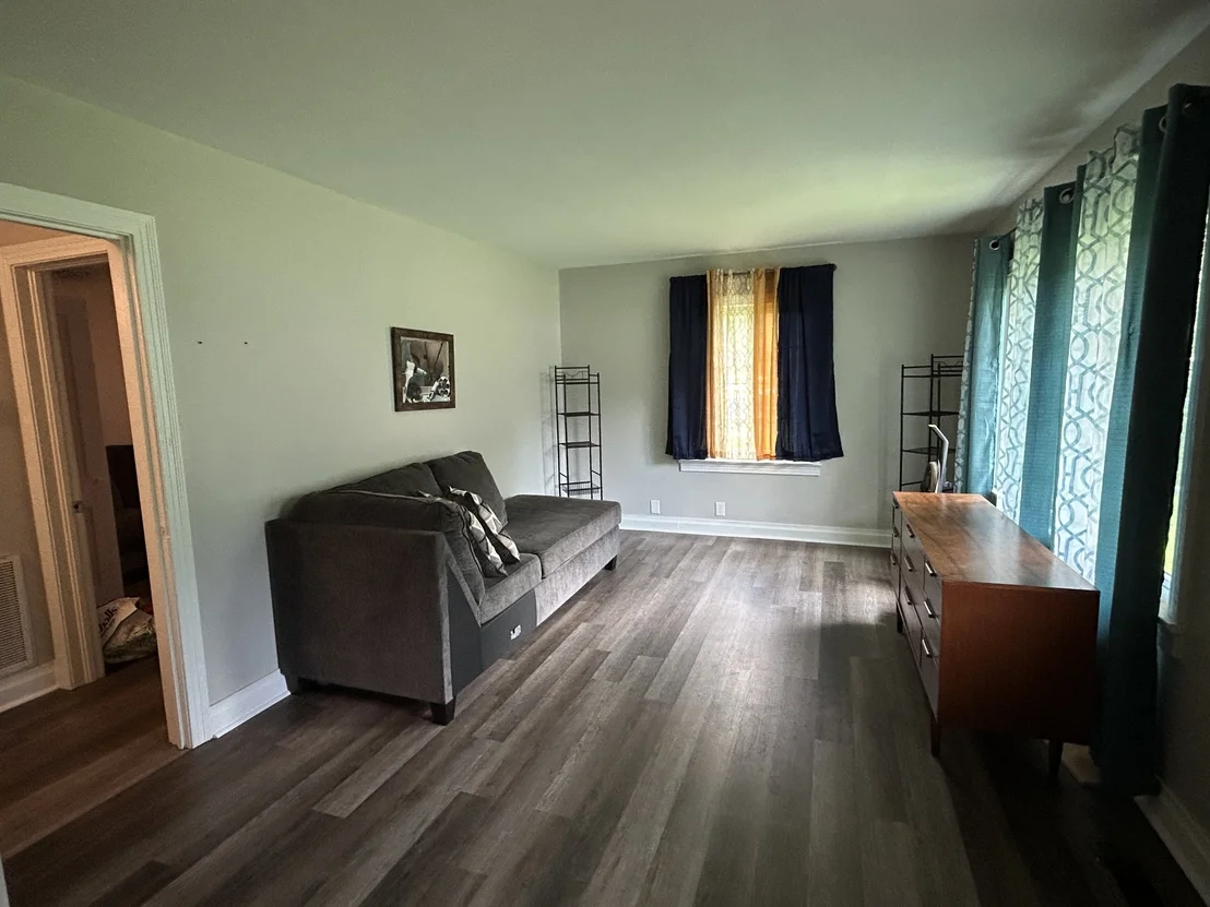 Photo of 128 Sunset Ave