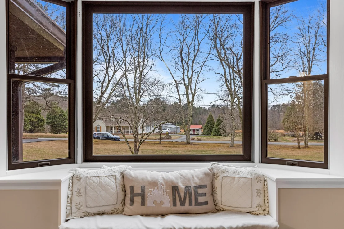 Photo of 446 Jamestown Road