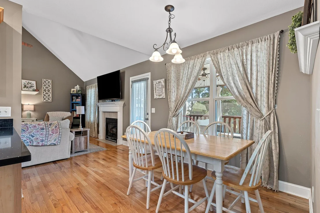 Photo of 42 Willowbrook Drive