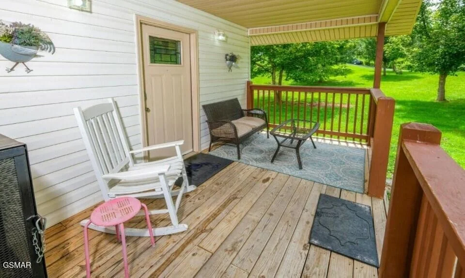 Photo of 2242 Green Acres Circle