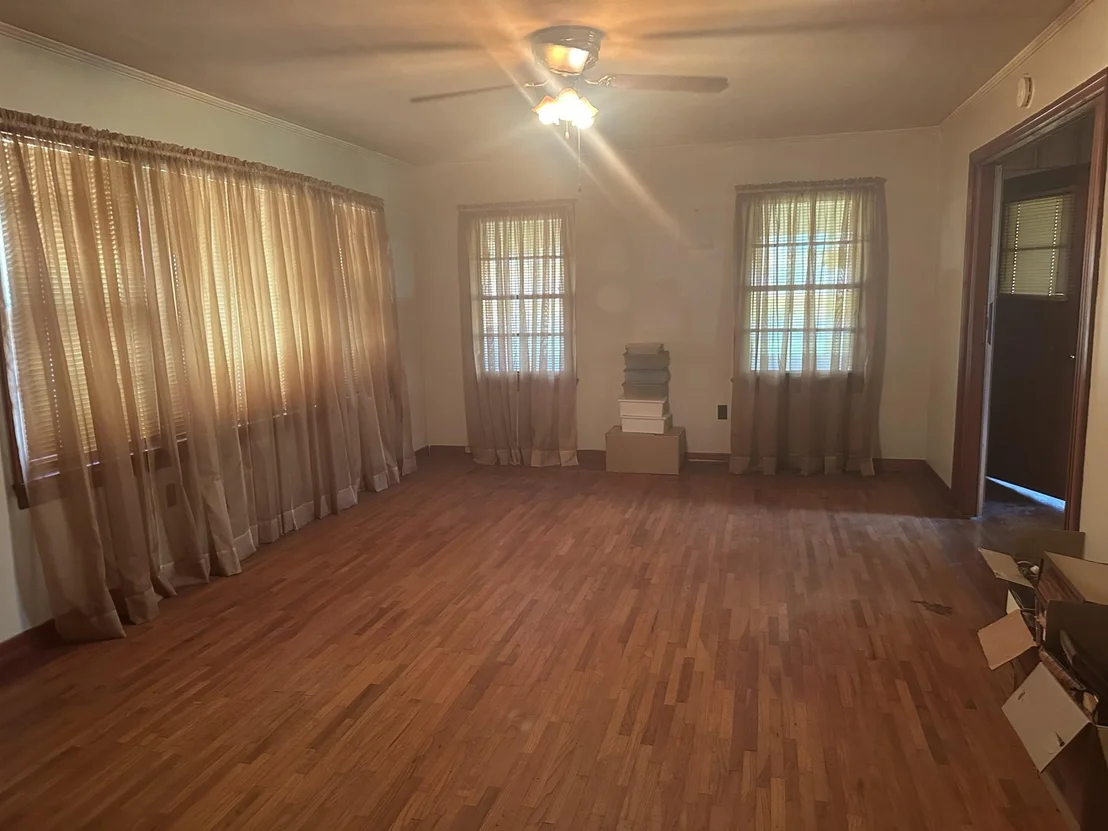 Photo of 140 SHAW LN