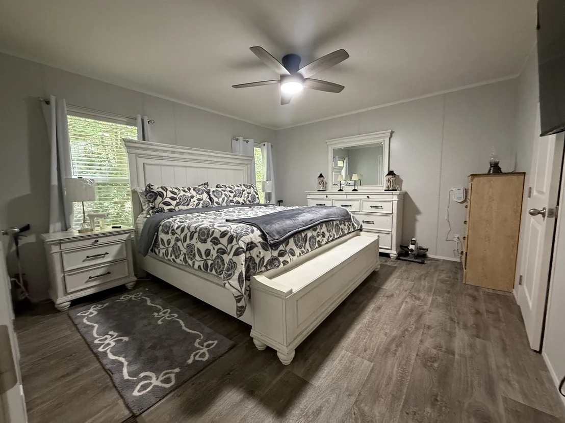 Photo of 443 Cole Dr