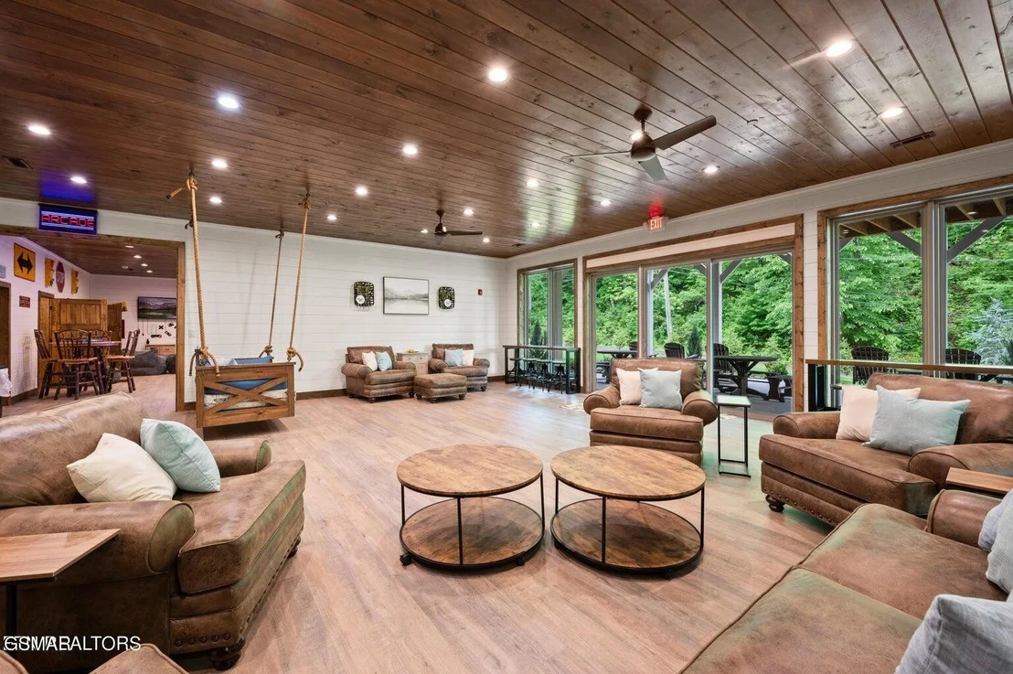 Photo of 281 Loop Road