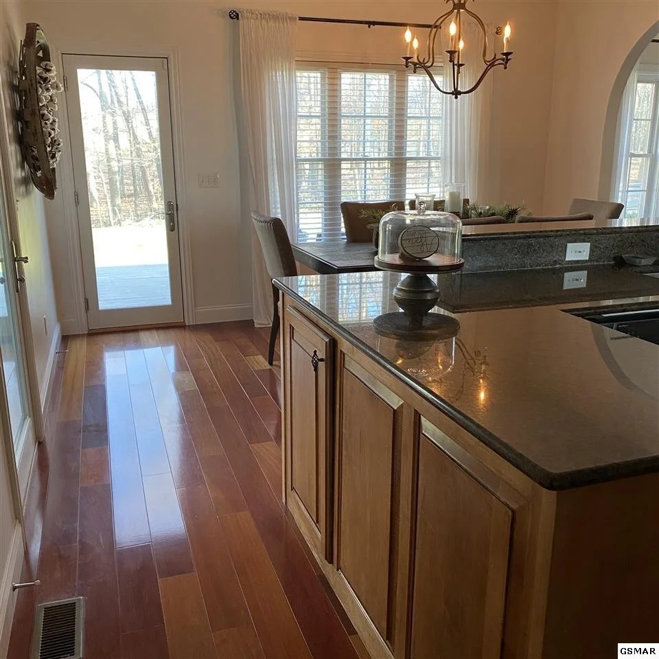 Photo of 1469 Robert Ridge