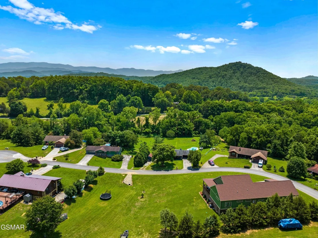 Photo of 2545 Amanda Lane