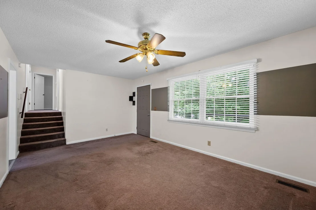Photo of 8979 Hensley Road