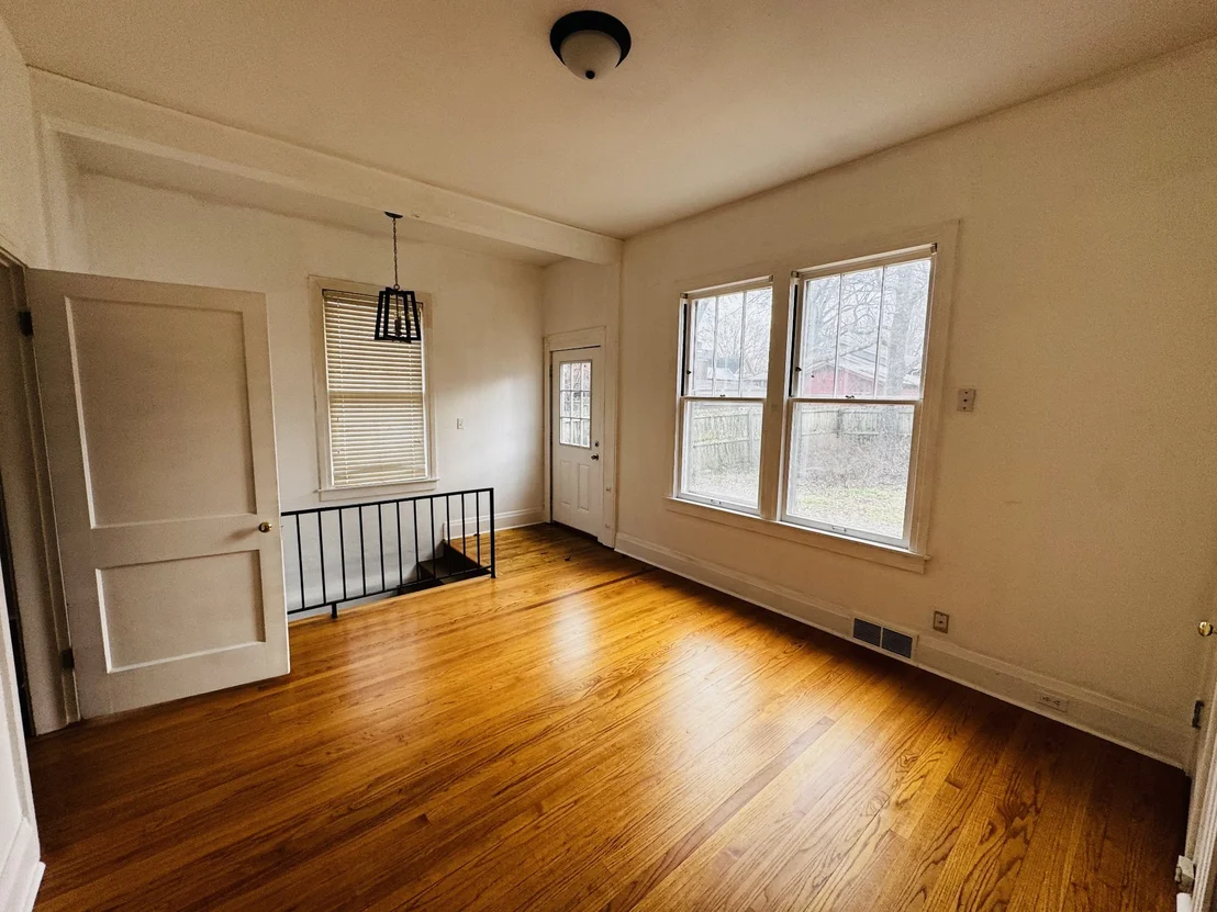 Photo of 321 Walnut St