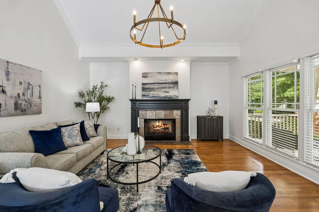 Photo of 126 Jasper Ave