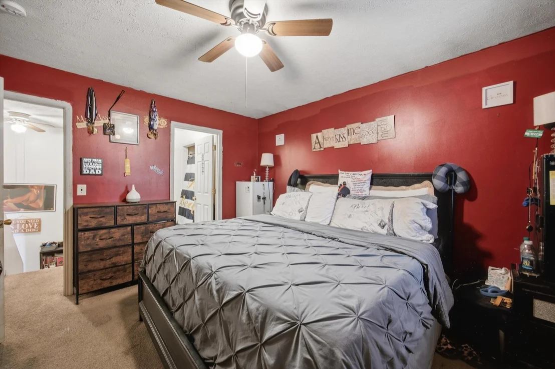 Photo of 915 Sylvan Drive