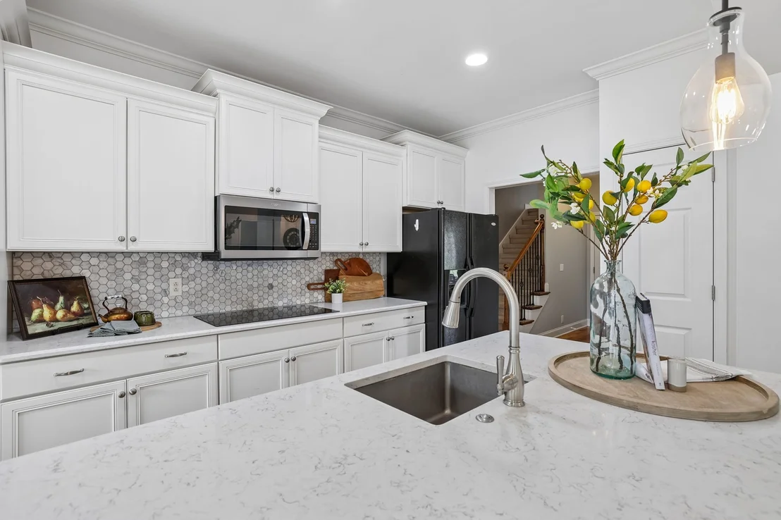 Photo of 1209 Paramount Dr