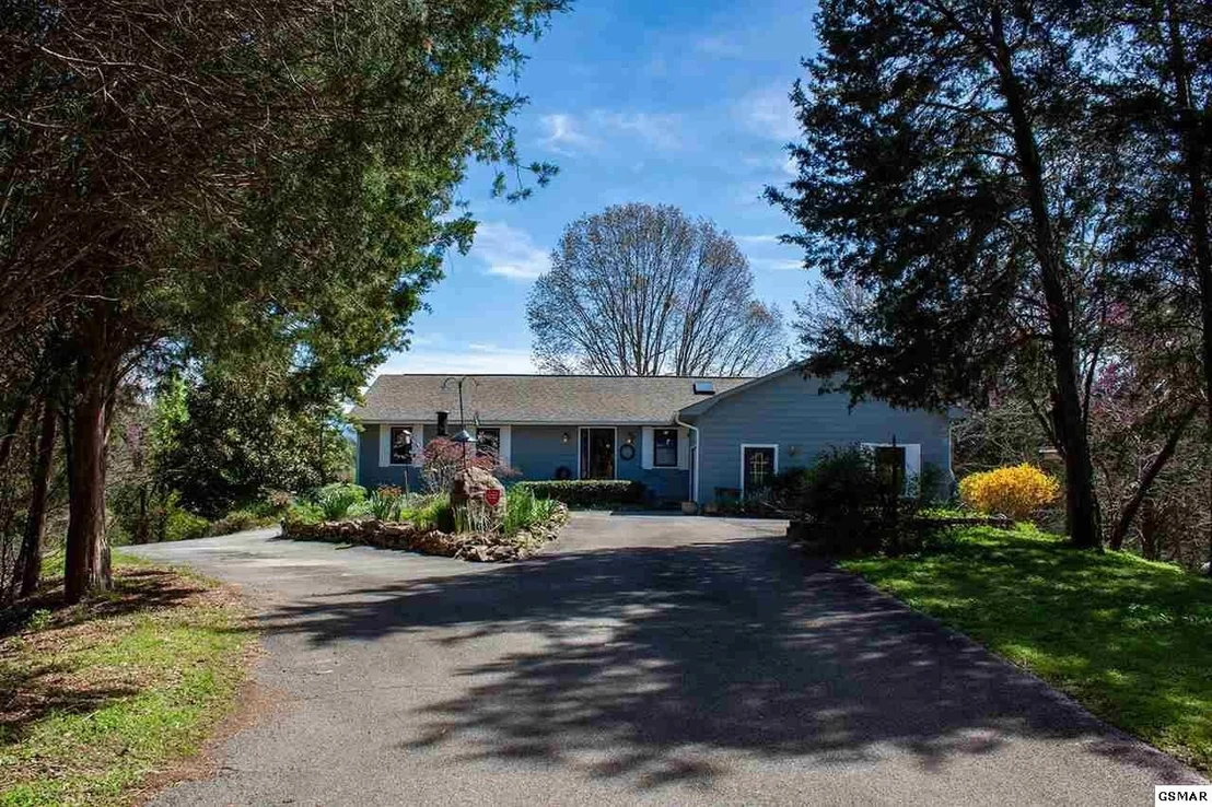 Photo of 1870 RIDGECREST Drive