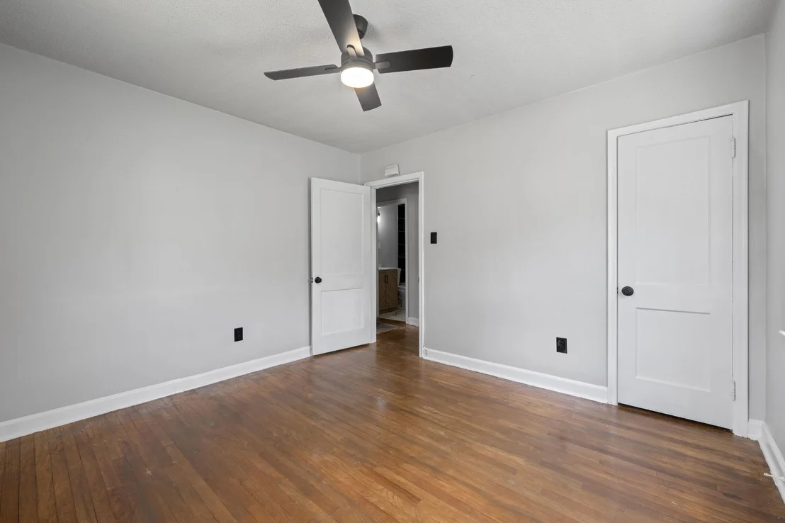 Photo of 1355 DORIS AVE