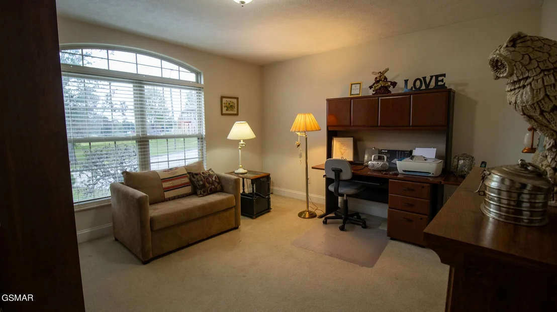 Photo of 829 Windstone Drive