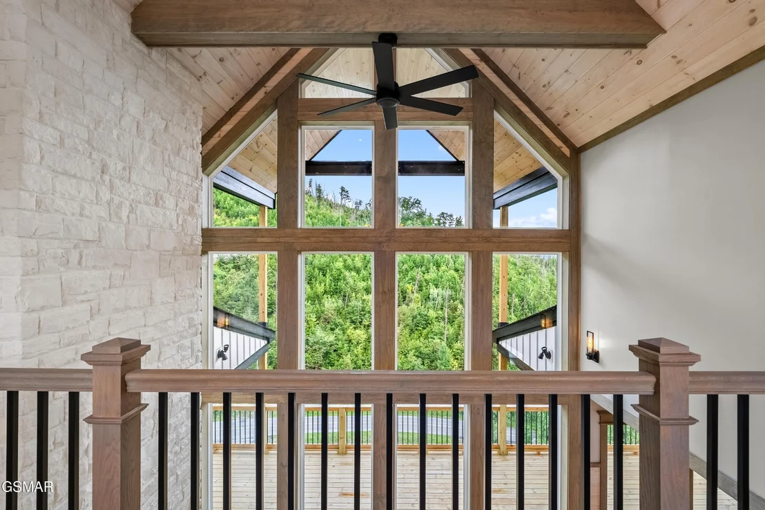 Photo of 745 Pinecrest Drive