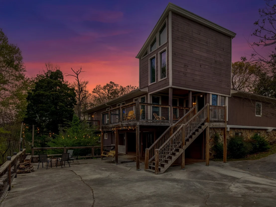Photo of 812 Starlight Ln