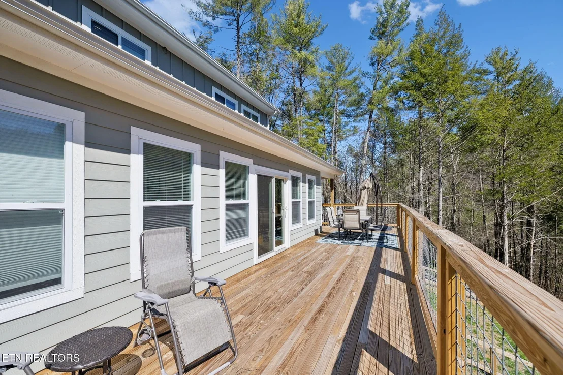 Photo of 330 Rainbow Circle