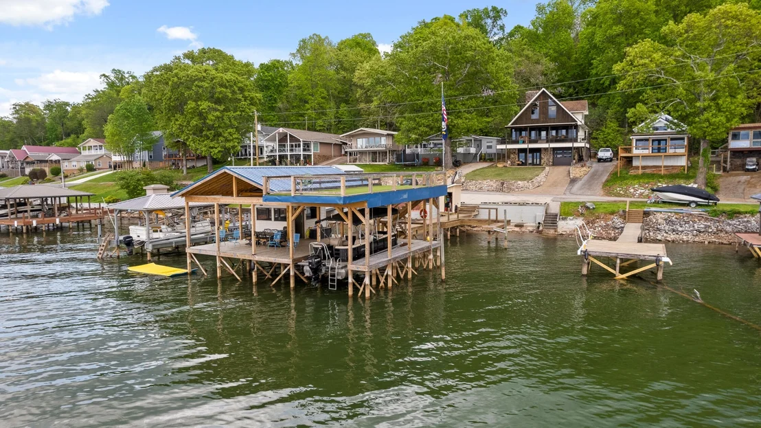 Photo of 6100 Lynn Road