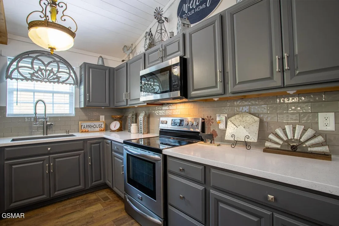 Photo of 430 Spicer Lane