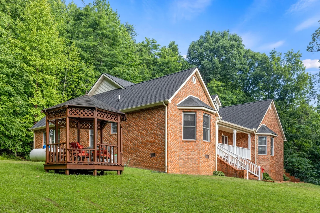 Photo of 3850 Stagecoach Road
