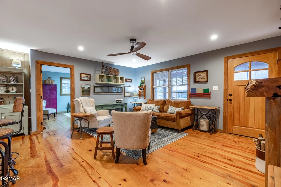 Photo of 818 Reagan Circle