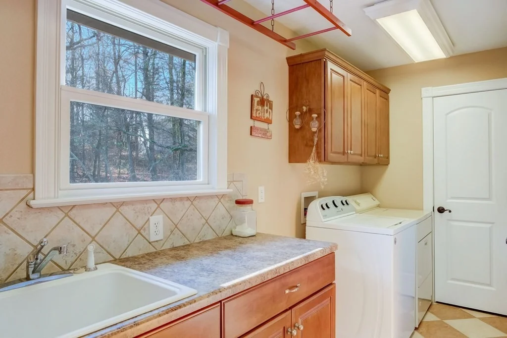 Photo of 1310 Laura Lane