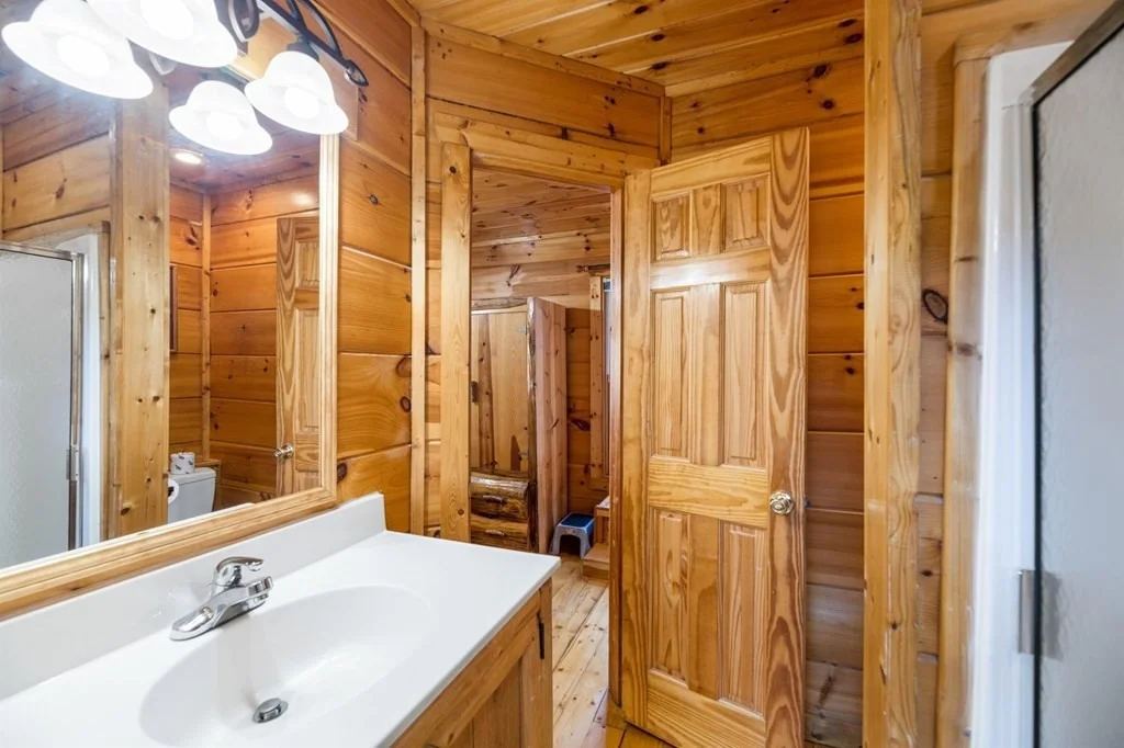 Photo of 1234 Lakeview Drive