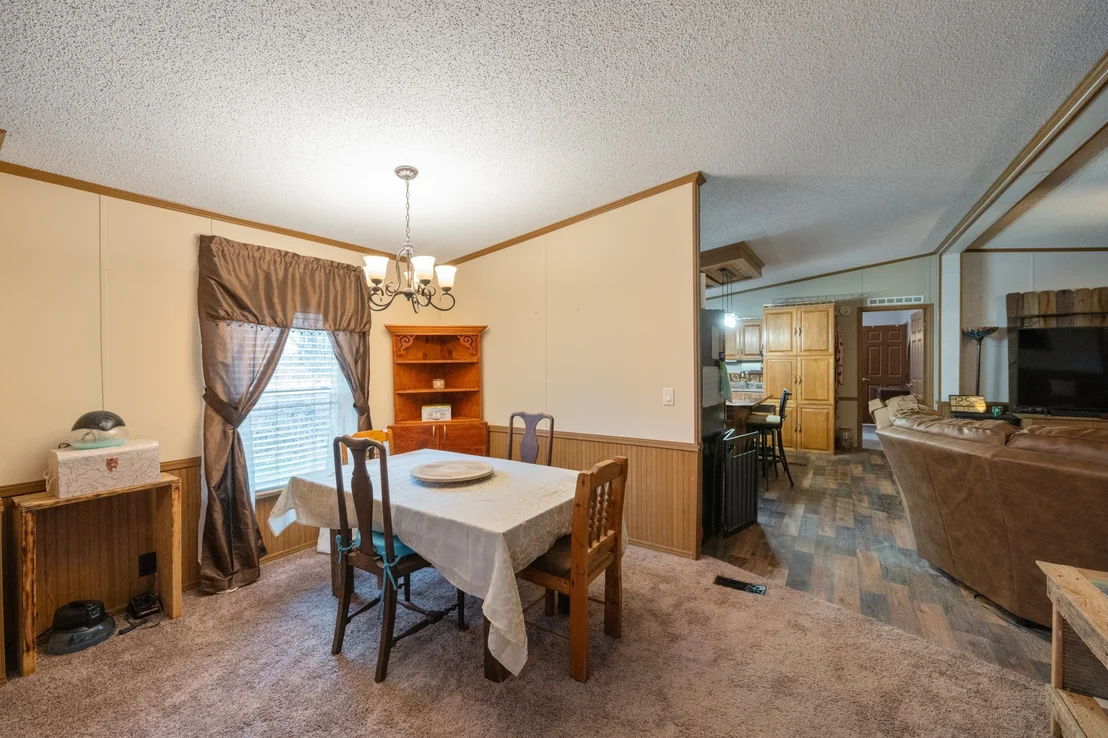 Photo of 850 Robertson Rd