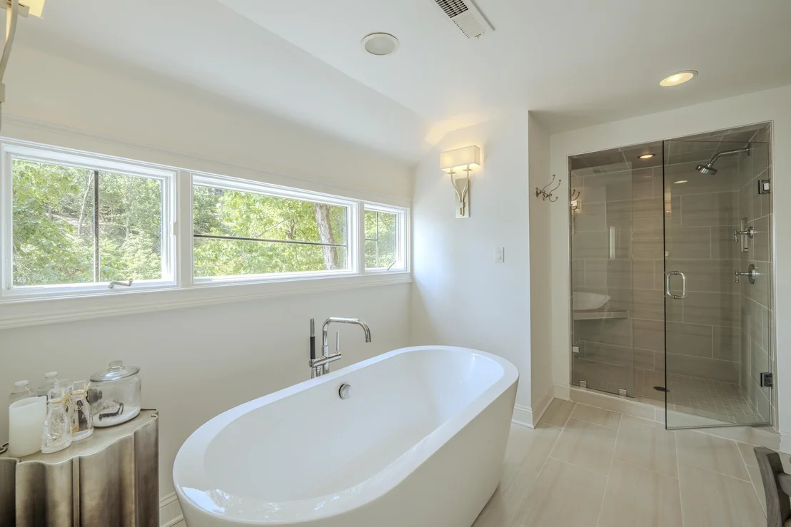 Photo of 199 LAKESHORE LN