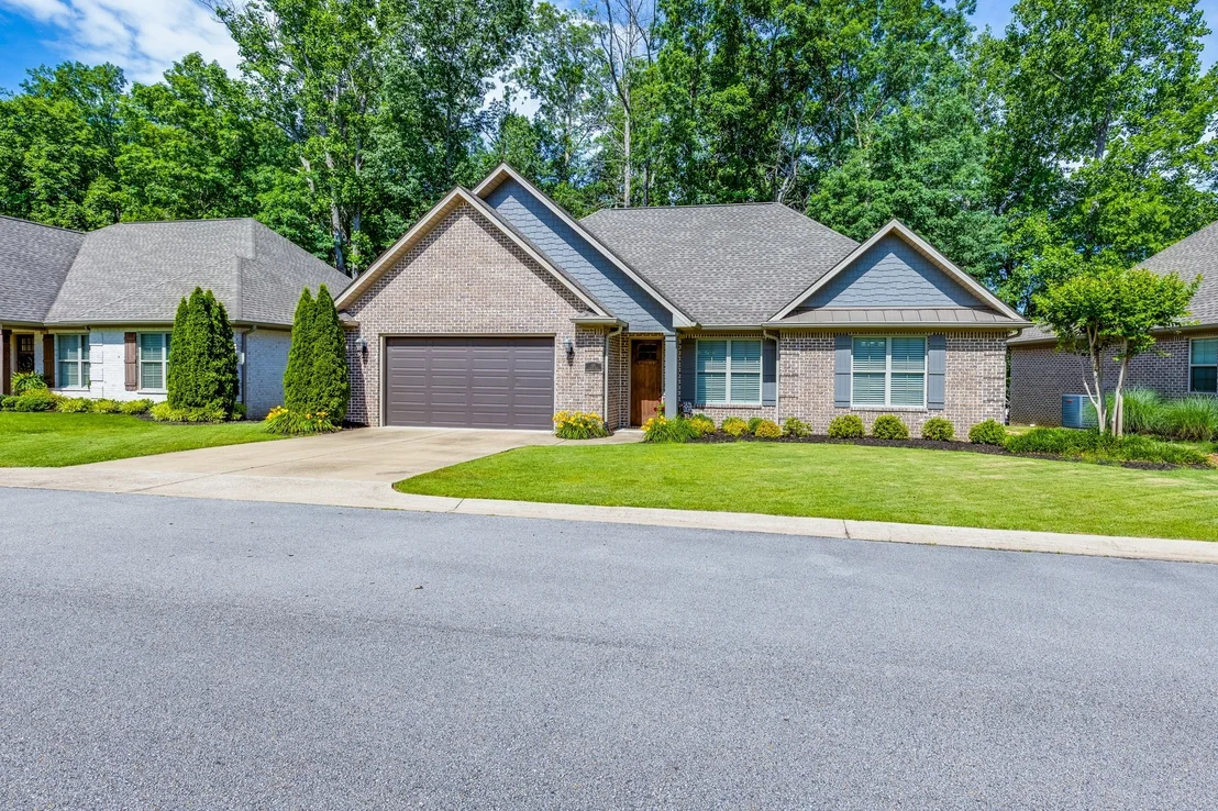 Photo of 105 Andrews Dr